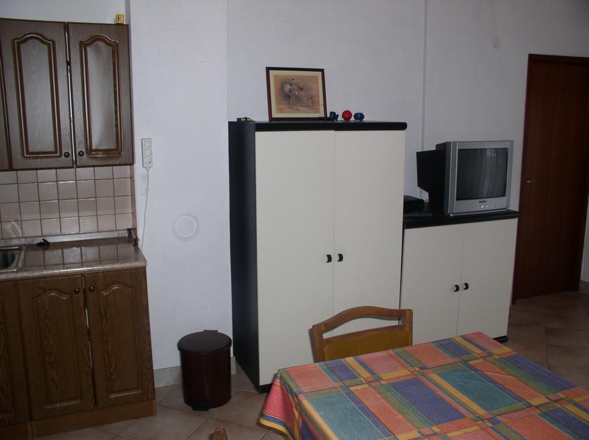 Apartment Lana Привлака Экстерьер фото